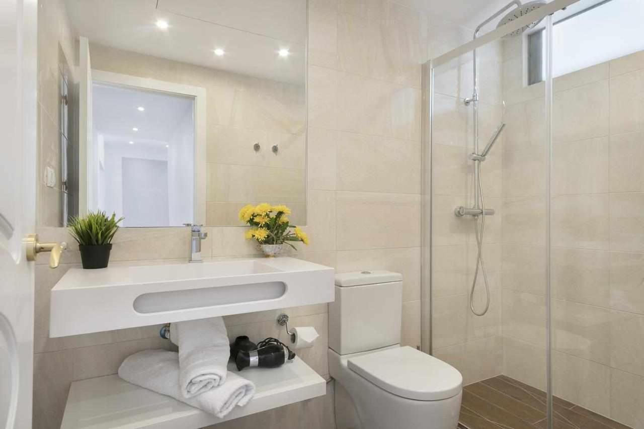 Apartment Leonor Barcelona Exteriör bild
